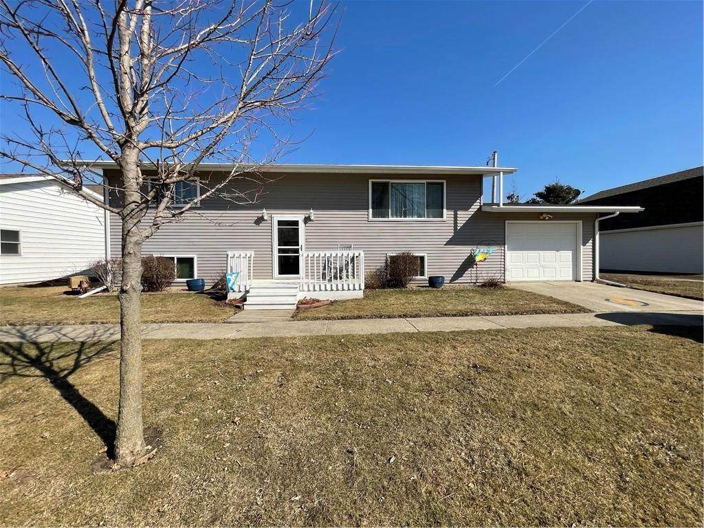 304 6th Street - Photo 1