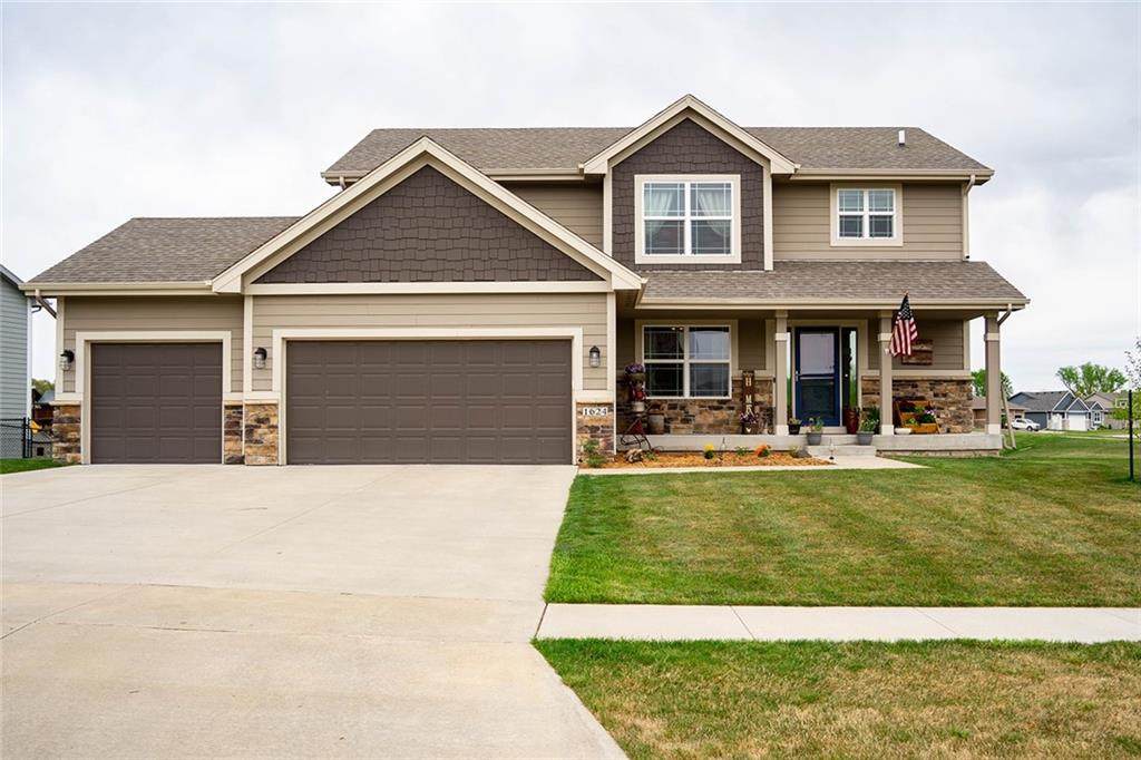 1624 Lyndale Drive - Photo 1