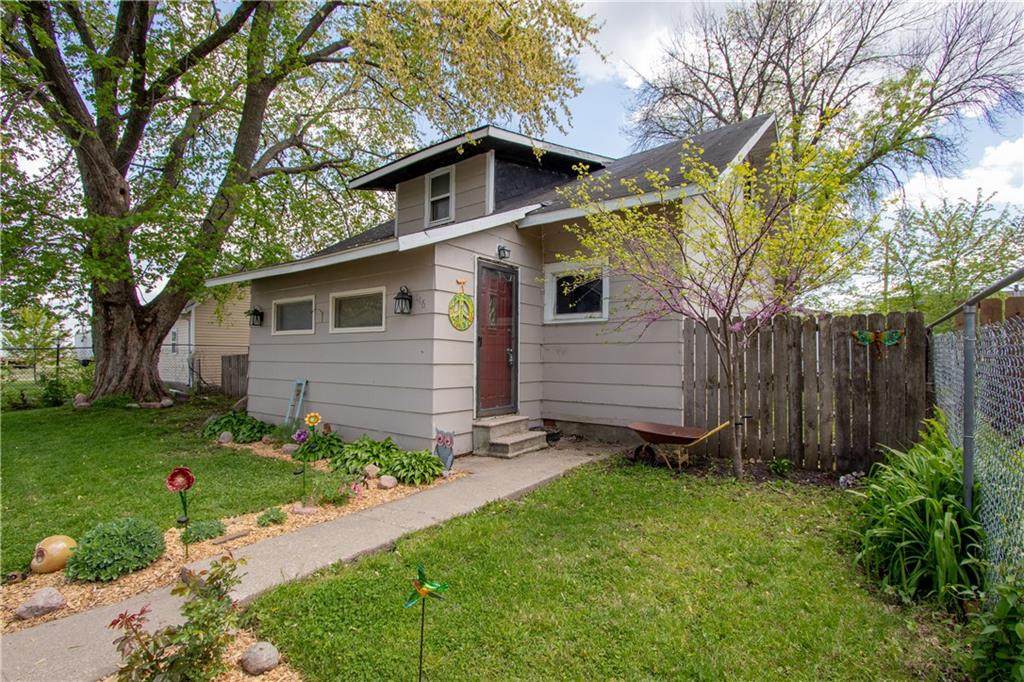 116 Chestnut Street - Photo 1