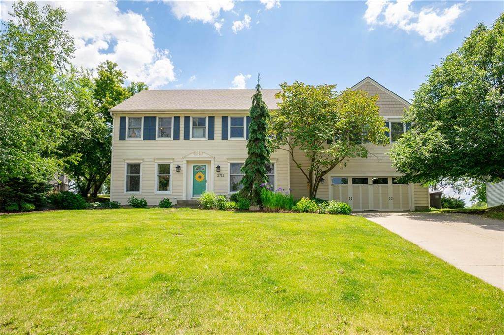 2712 Glenwood Drive - Photo 1