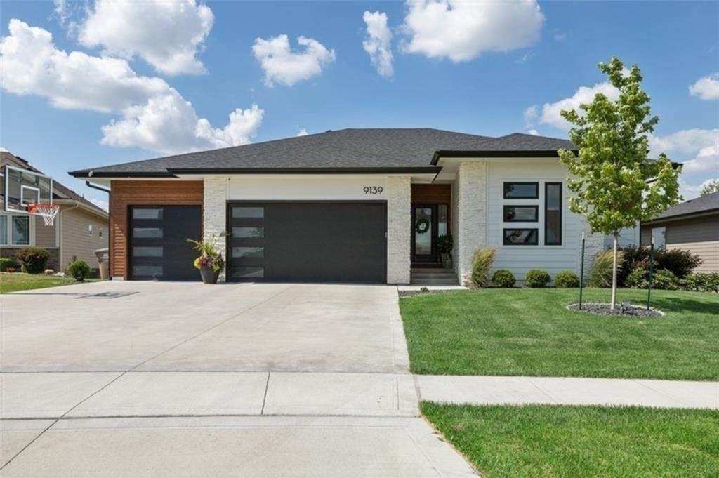 9139 Wellington Drive - Photo 1