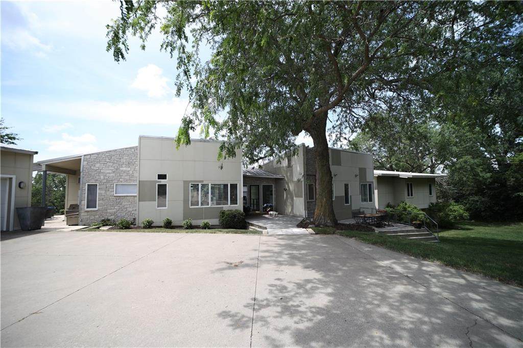 1635 Se Walnut Woods Drive - Photo 1