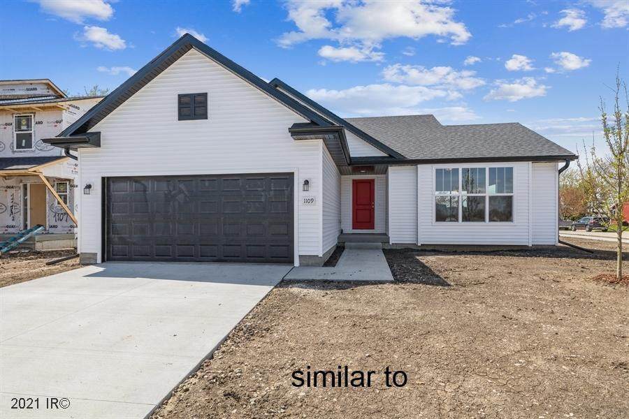 561 Sunset Drive - Photo 1