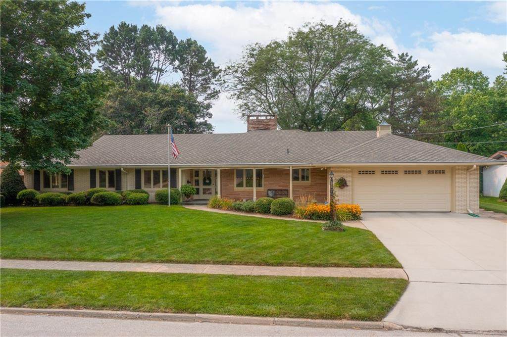 3800 Brentwood Drive - Photo 1