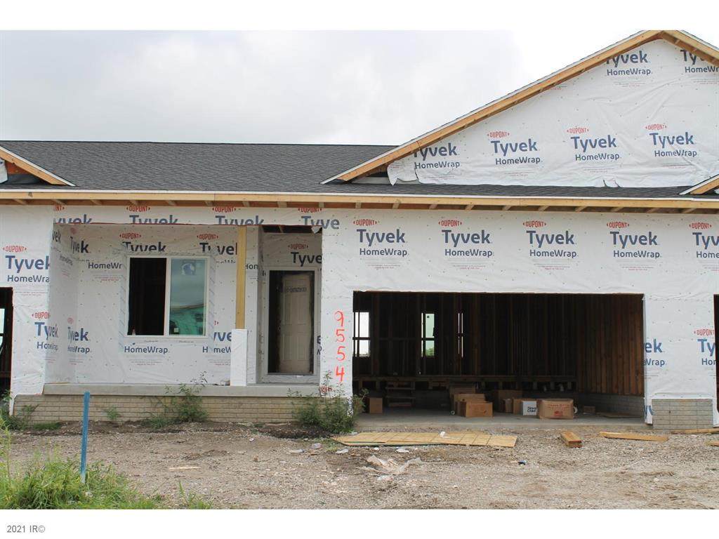 9554 Heightsview Drive - Photo 1