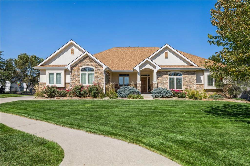 5885 Fairway Court - Photo 1