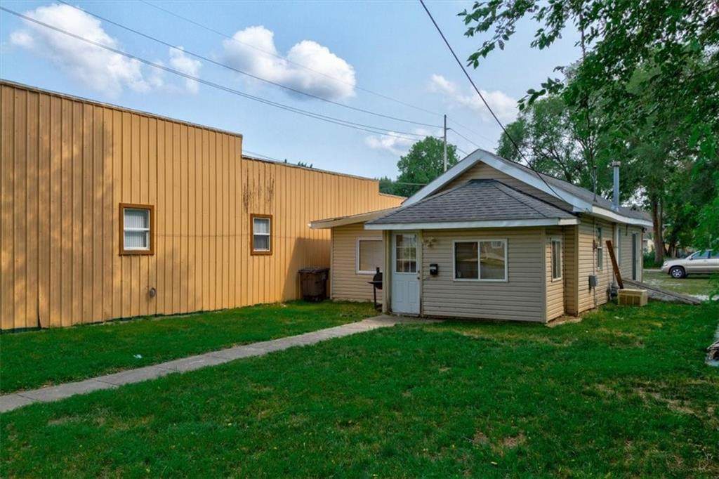 2257 Grand Avenue - Photo 1