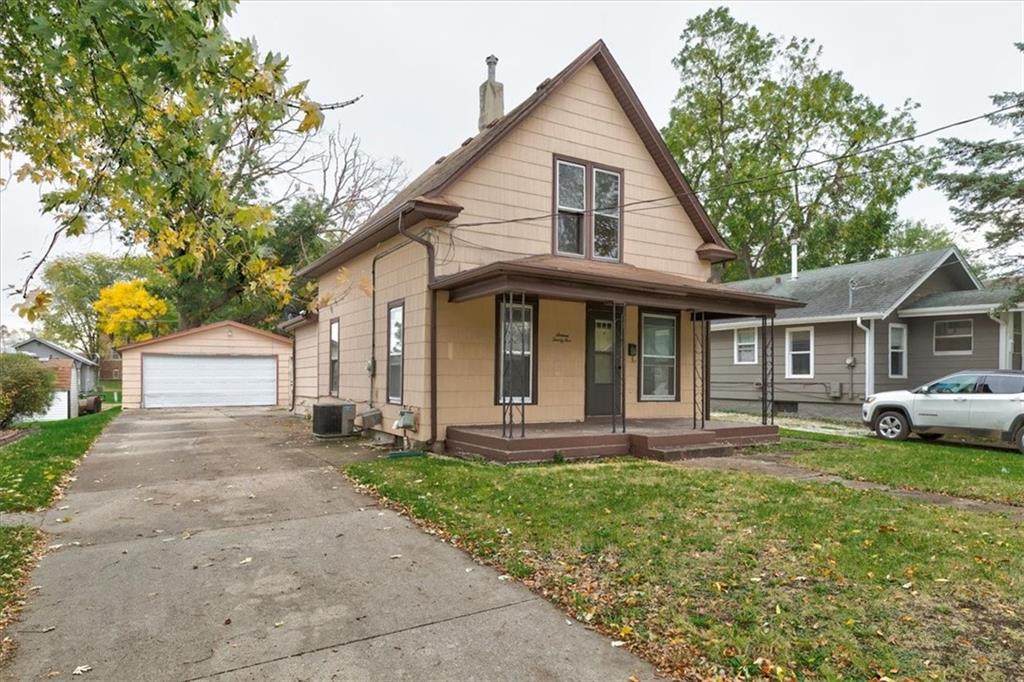 1625 24th Street - Photo 1