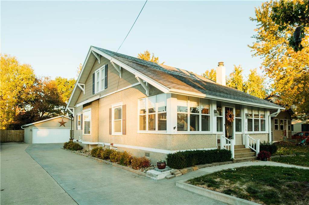 715 5th Street - Photo 1