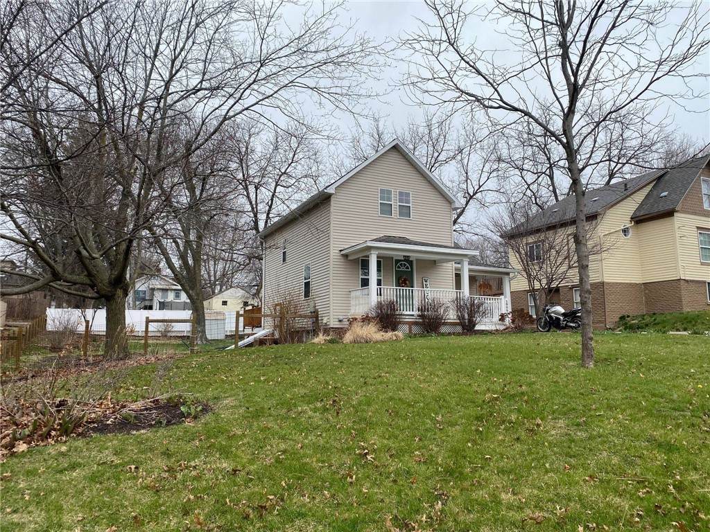 1005 Center Street - Photo 1