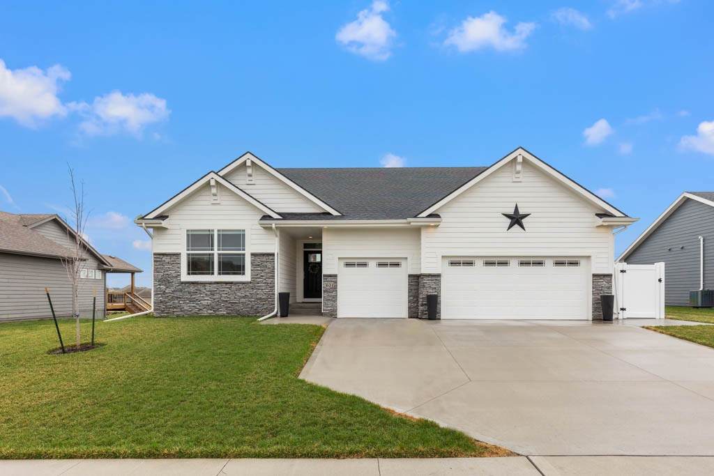 631 55th Street - Photo 1