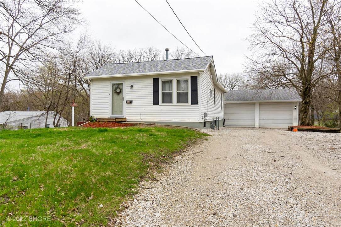 2624 Sheridan Avenue - Photo 1