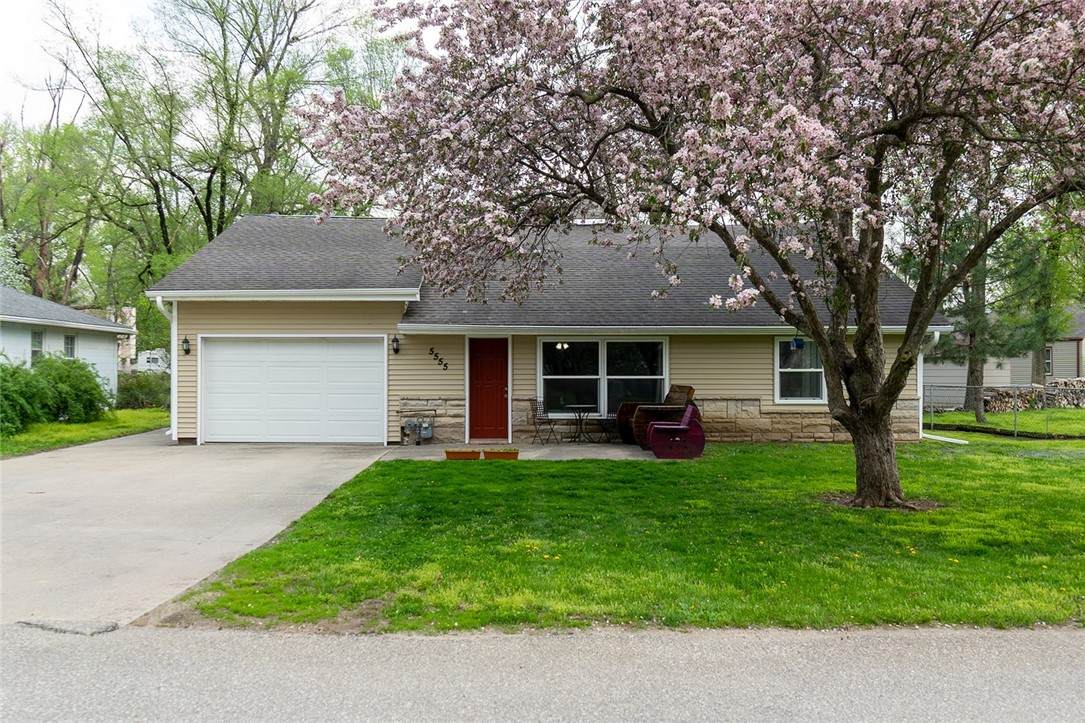 5555 Circle Drive - Photo 1