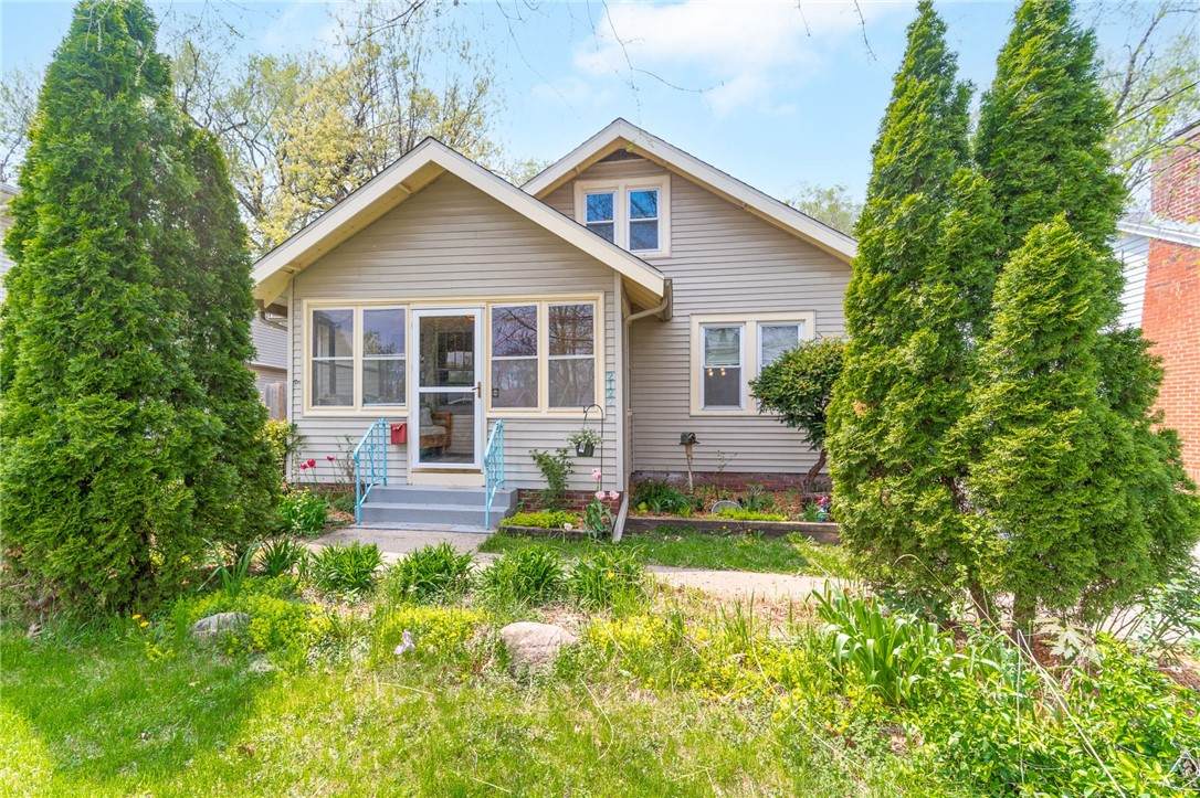 2122 37th Street - Photo 1