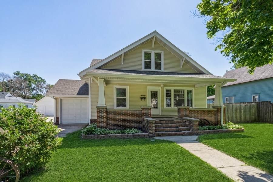 409 John Wayne Drive - Photo 1