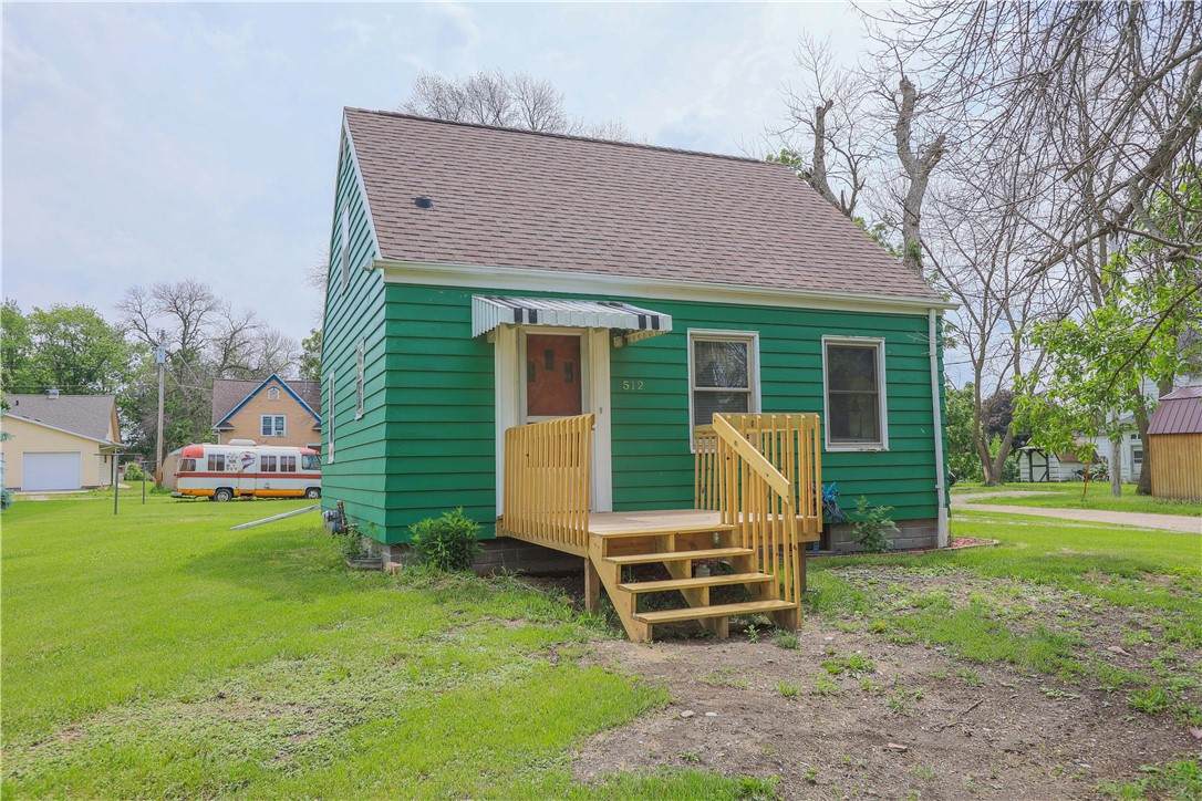 512 Blaine Street - Photo 1