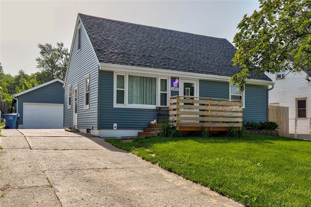 2405 40th Street - Photo 1