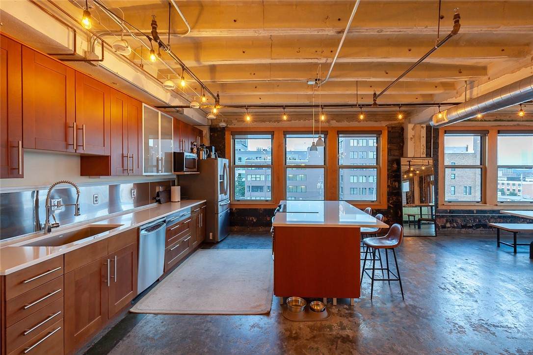 112 11th Street - Photo 1
