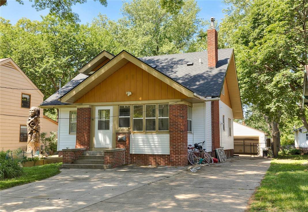 1530 47th Street - Photo 1