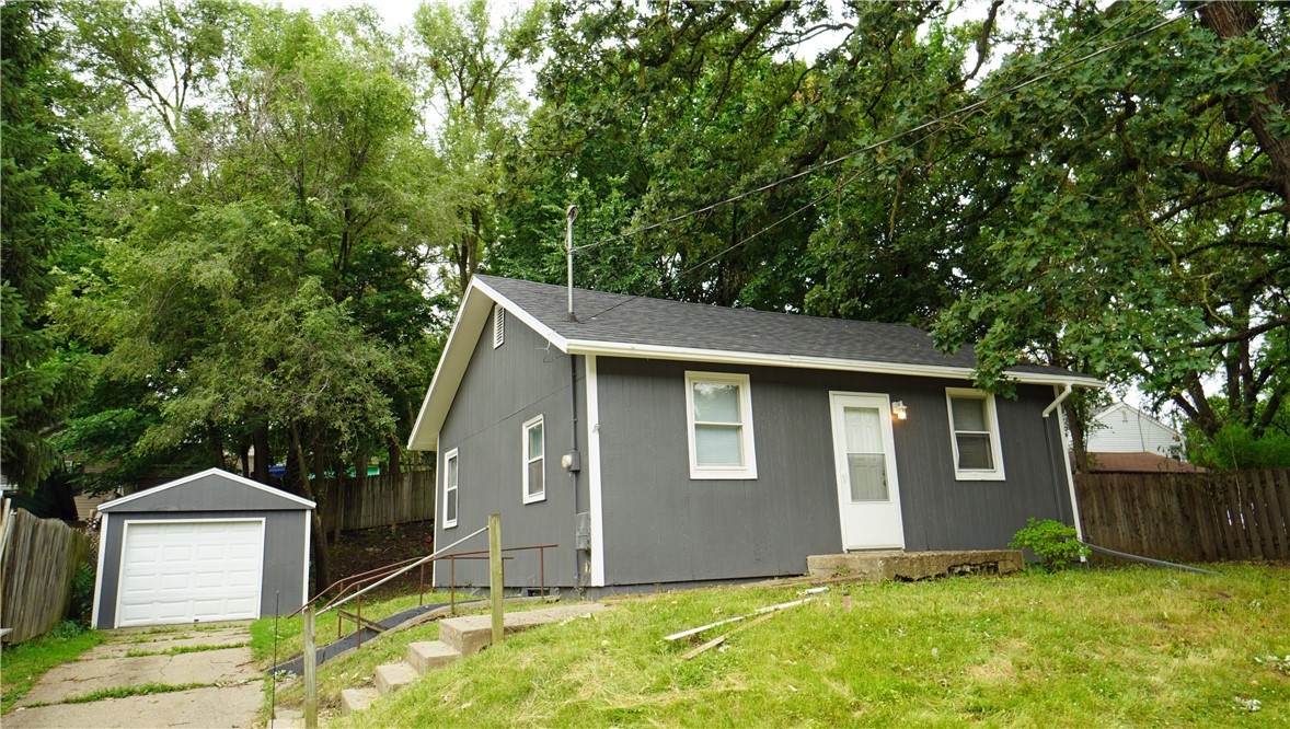 3333 Dubuque Avenue - Photo 1