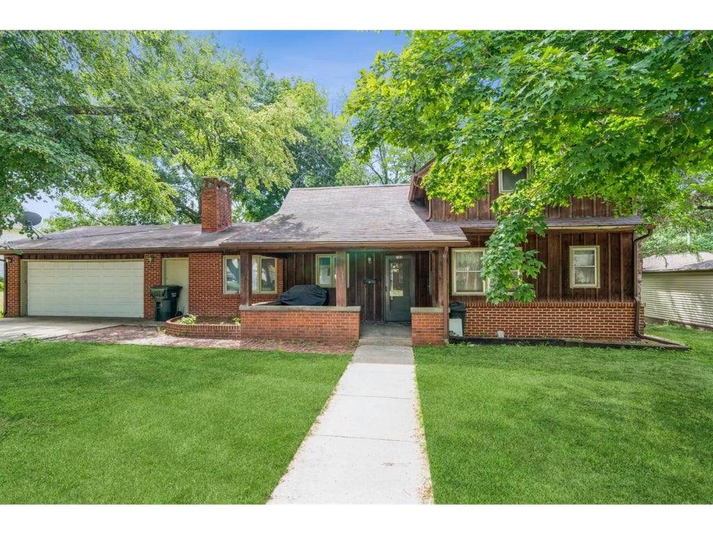 703 Grove Street - Photo 1