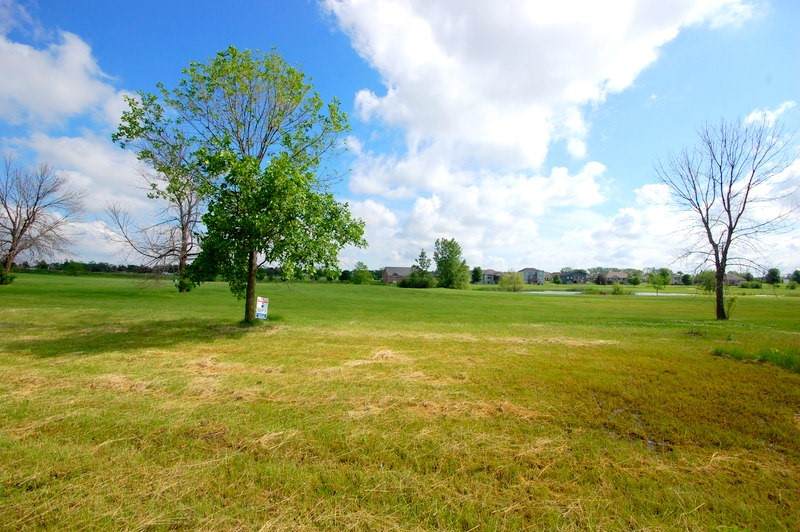 1521 Crestwood Drive - Photo 1