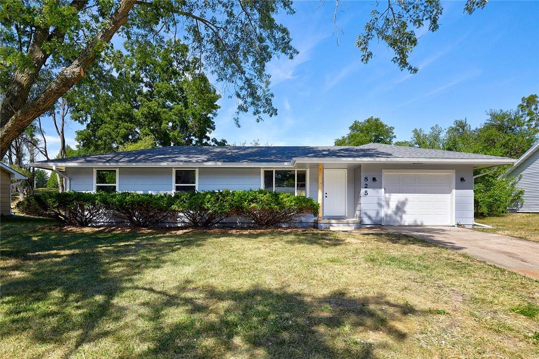 825 Redwood Drive - Photo 1