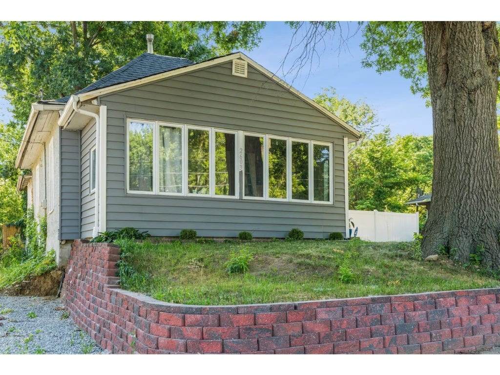 2603 6th Street - Photo 1