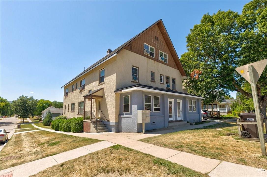 532 5th Street - Photo 1