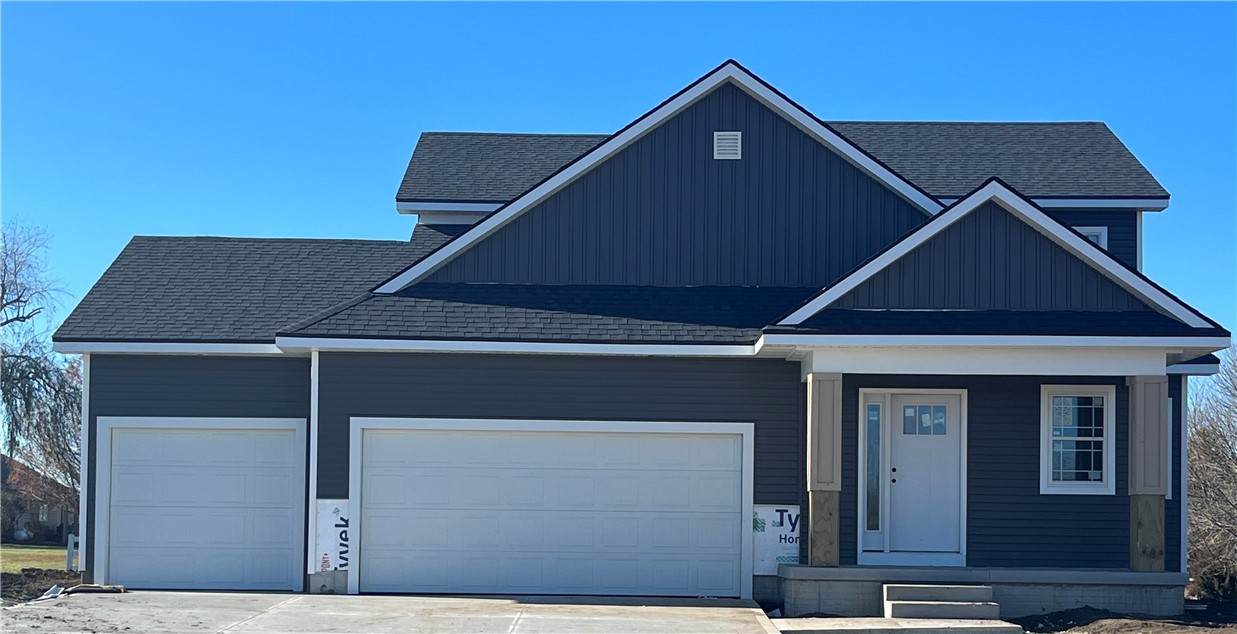 2112 Ash Tree Drive - Photo 1