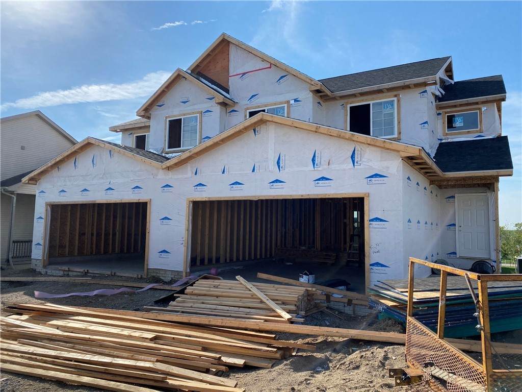 202 Maple Avenue - Photo 1