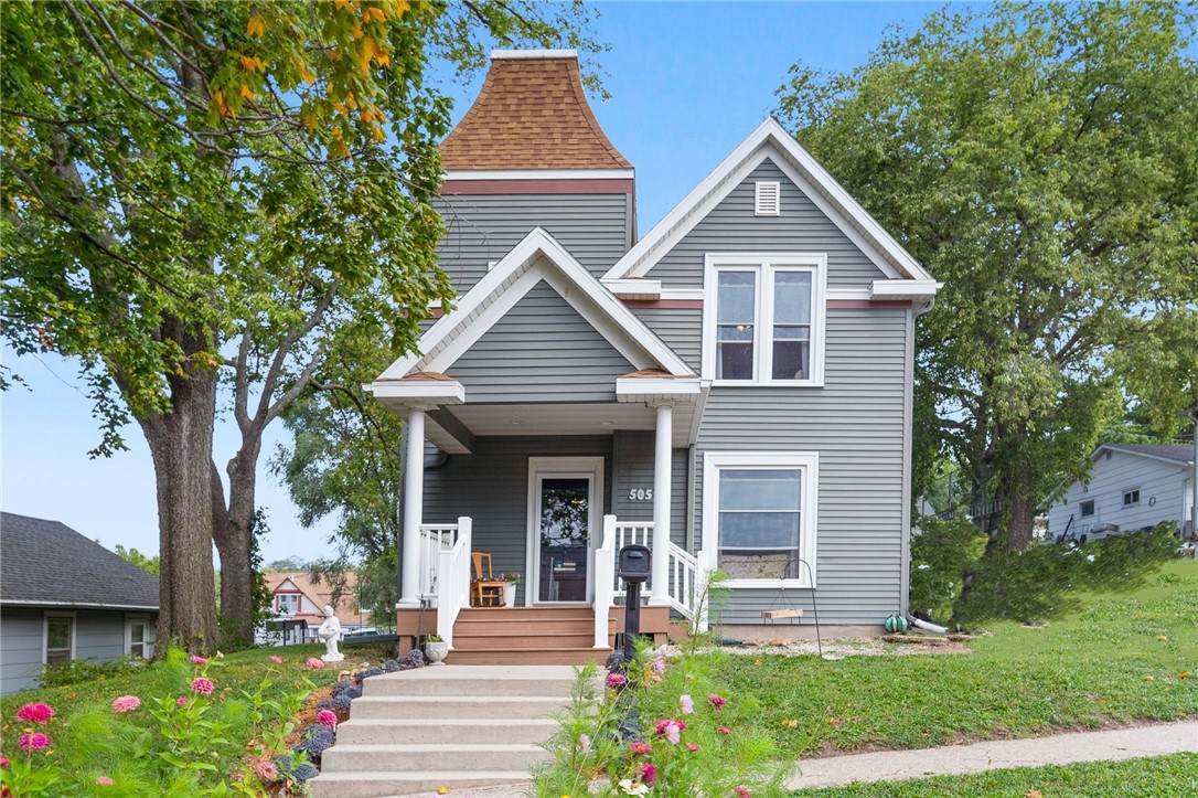 505 Grand Street - Photo 1
