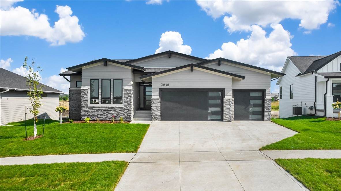 9638 Watermeadow Circle - Photo 1