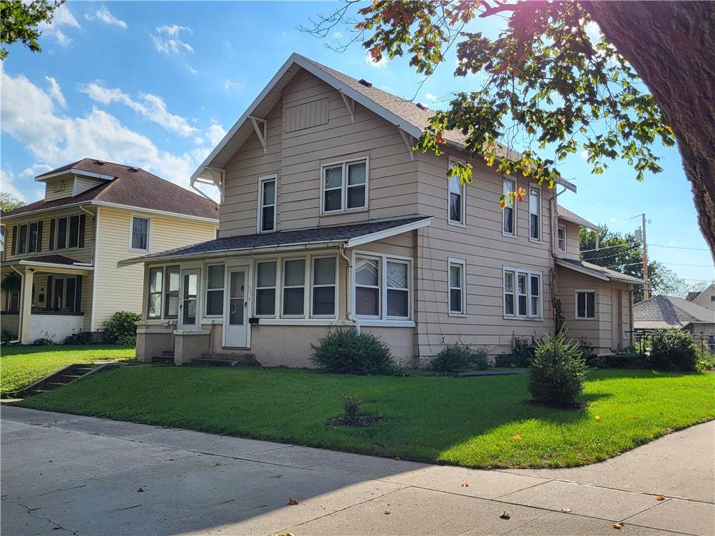 521 Crawford Street - Photo 1