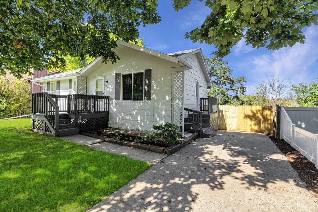 804 Spring Street - Photo 1