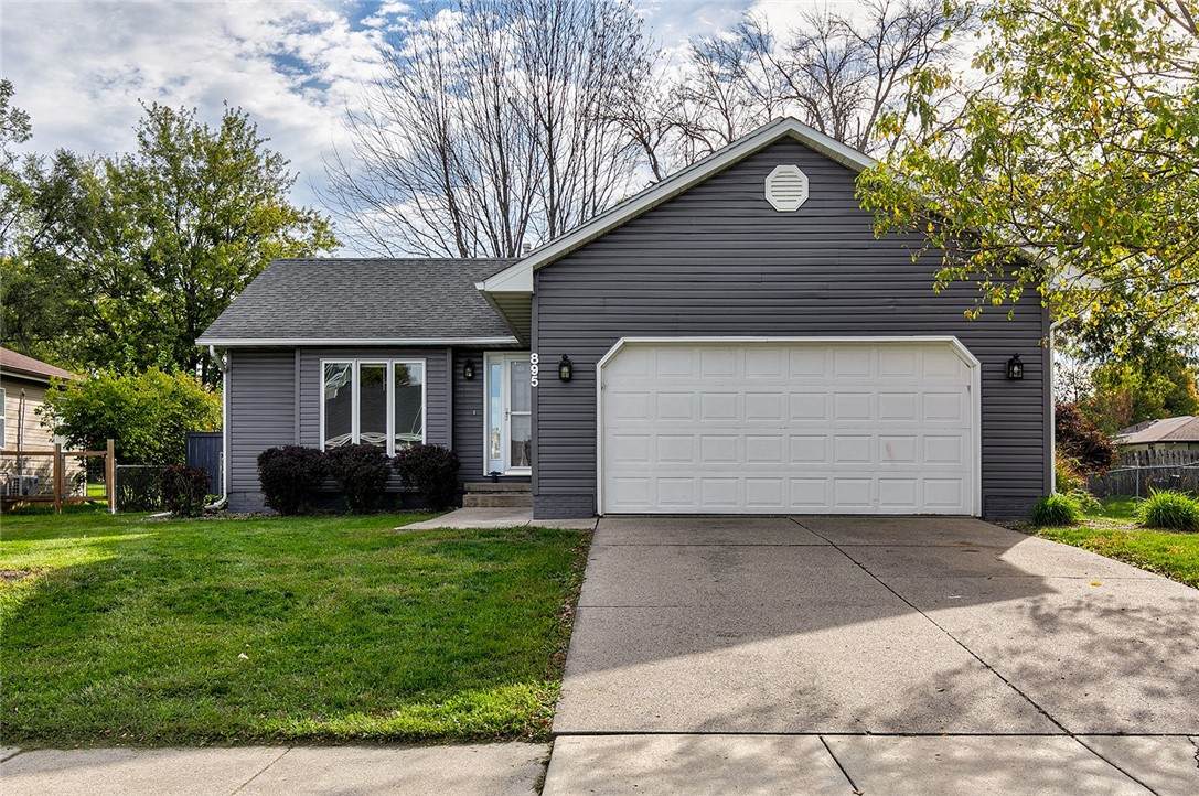 895 4th Street - Photo 1