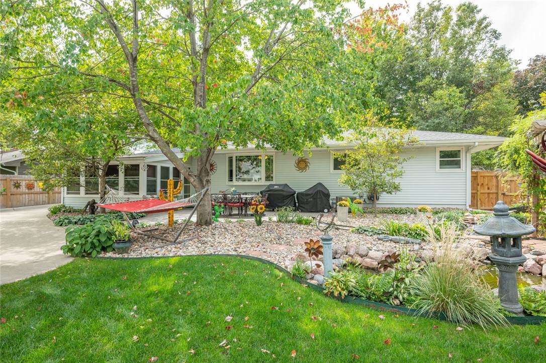 235 Waukee Avenue - Photo 1