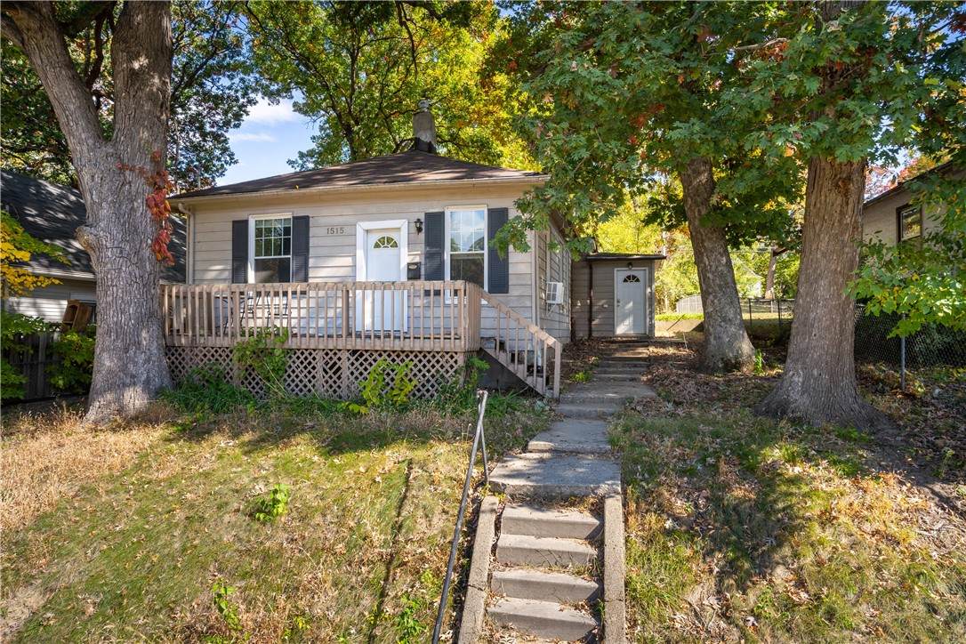 1515 34th Street - Photo 1