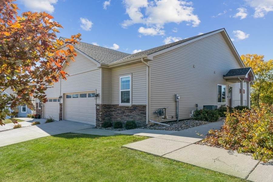 719 Aussie Drive - Photo 1