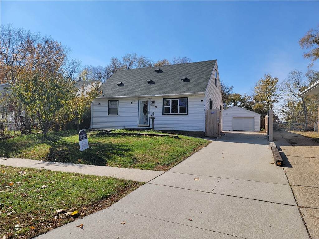 2122 23rd Street - Photo 1