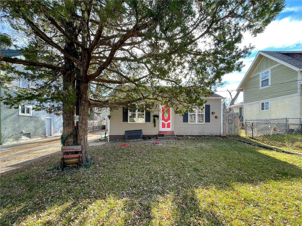 1522 Washington Avenue - Photo 1