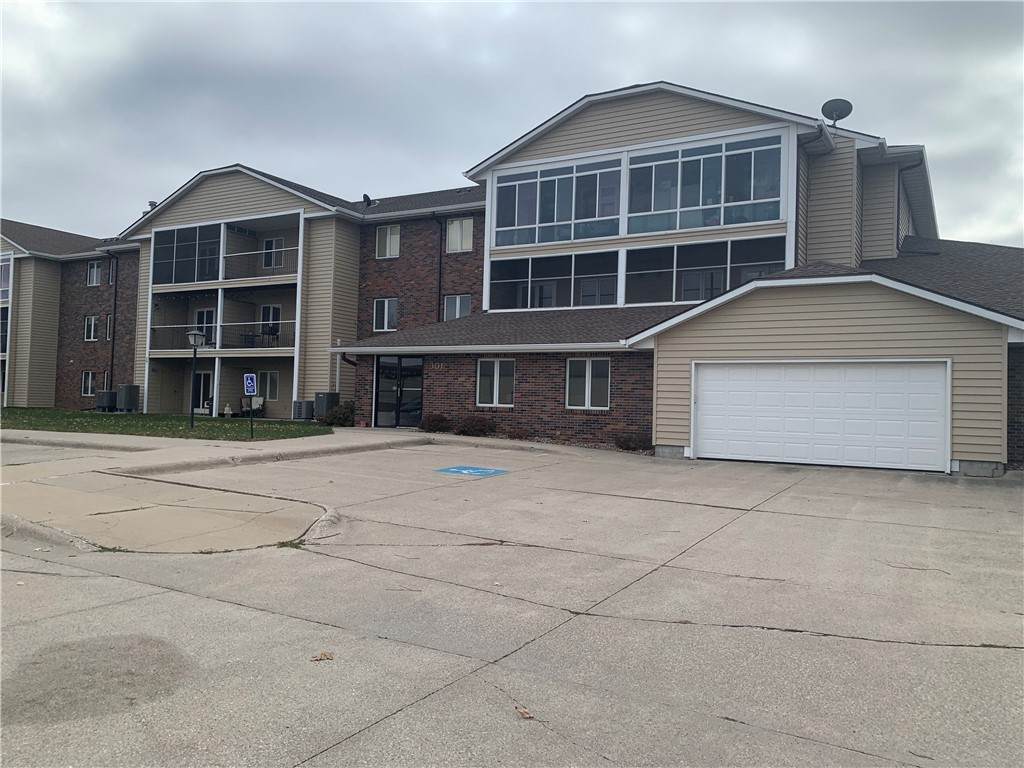 301 Delaware Avenue - Photo 1