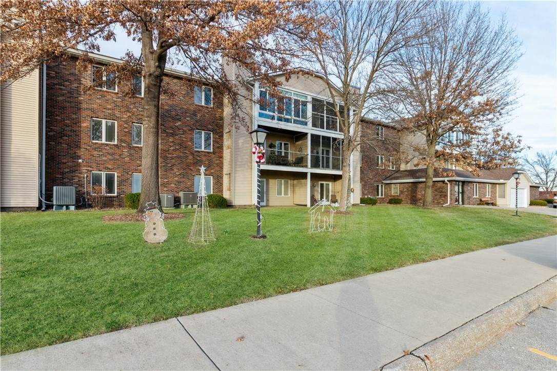403 Delaware Avenue - Photo 1