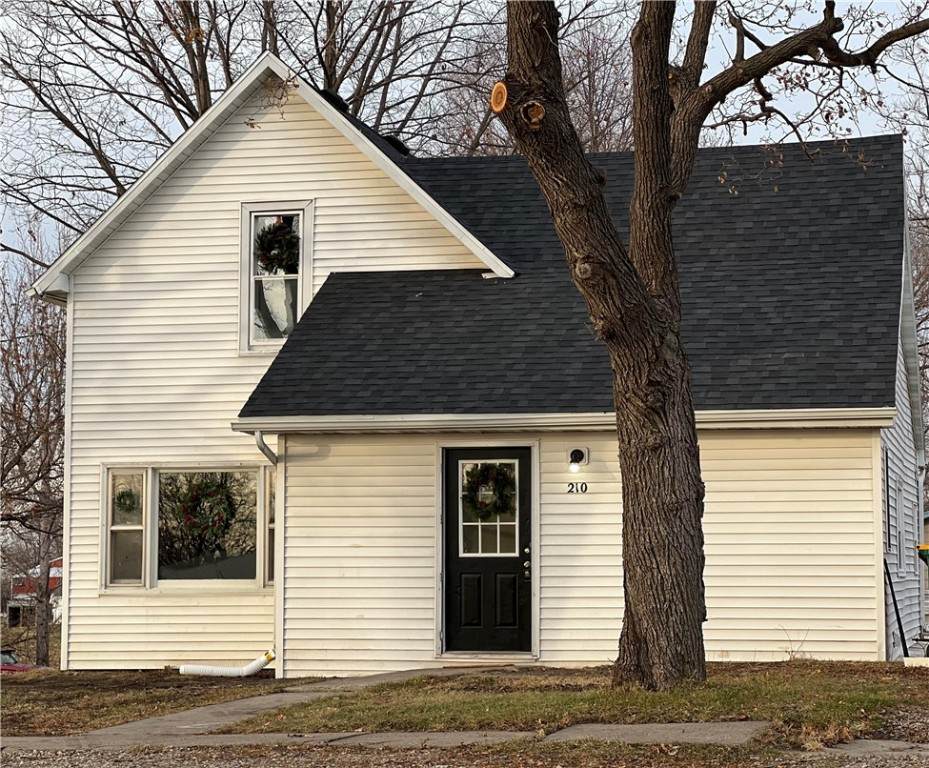 210 Warner Street - Photo 1