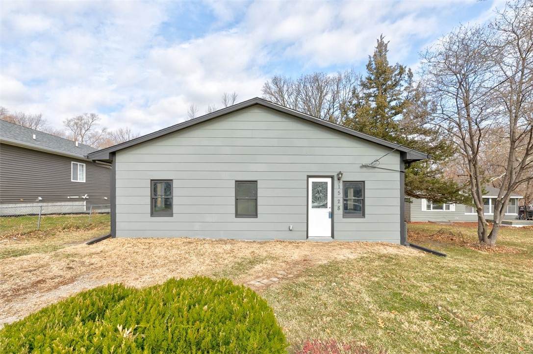 1528 Pleasant View Drive - Photo 1