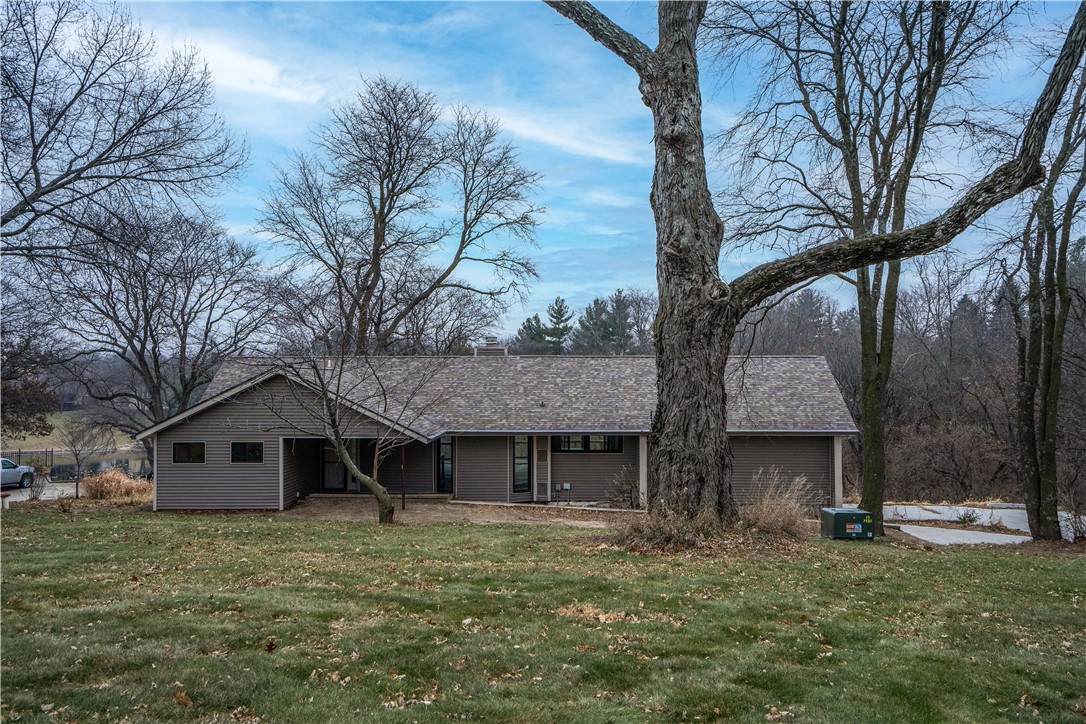 34504 Roseland Drive - Photo 1
