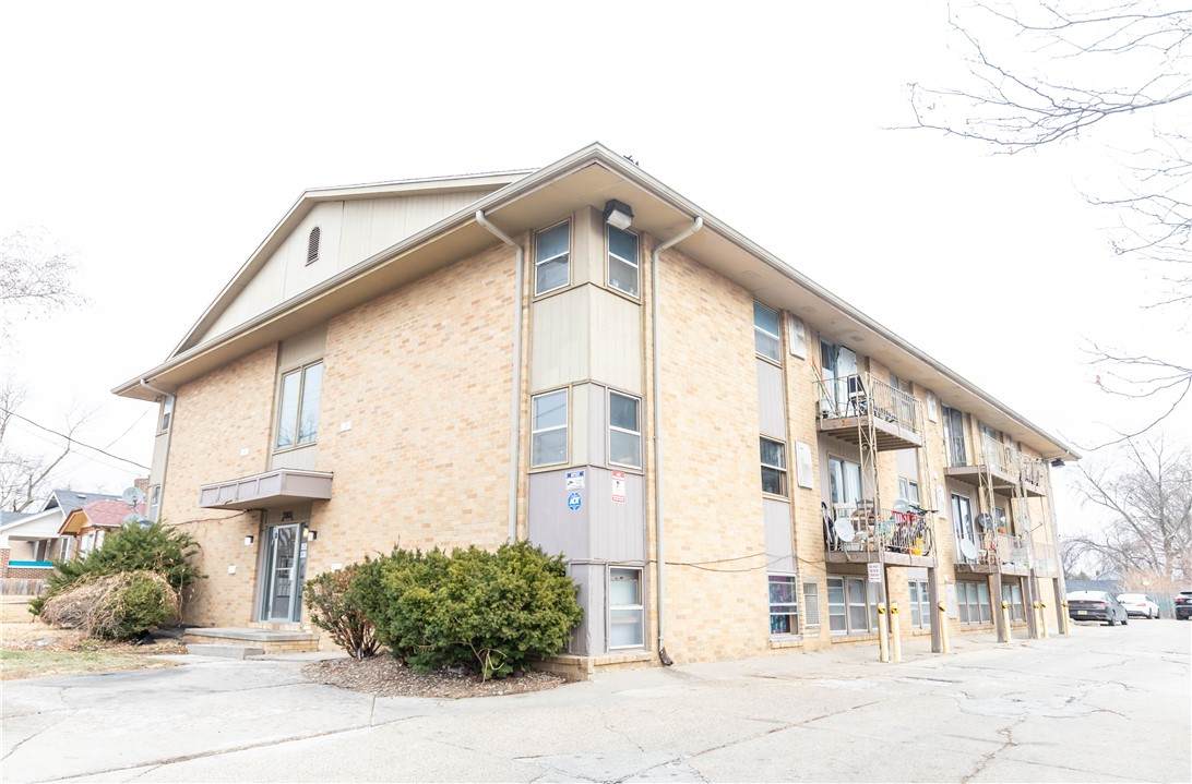 2805 30th Street - Photo 1