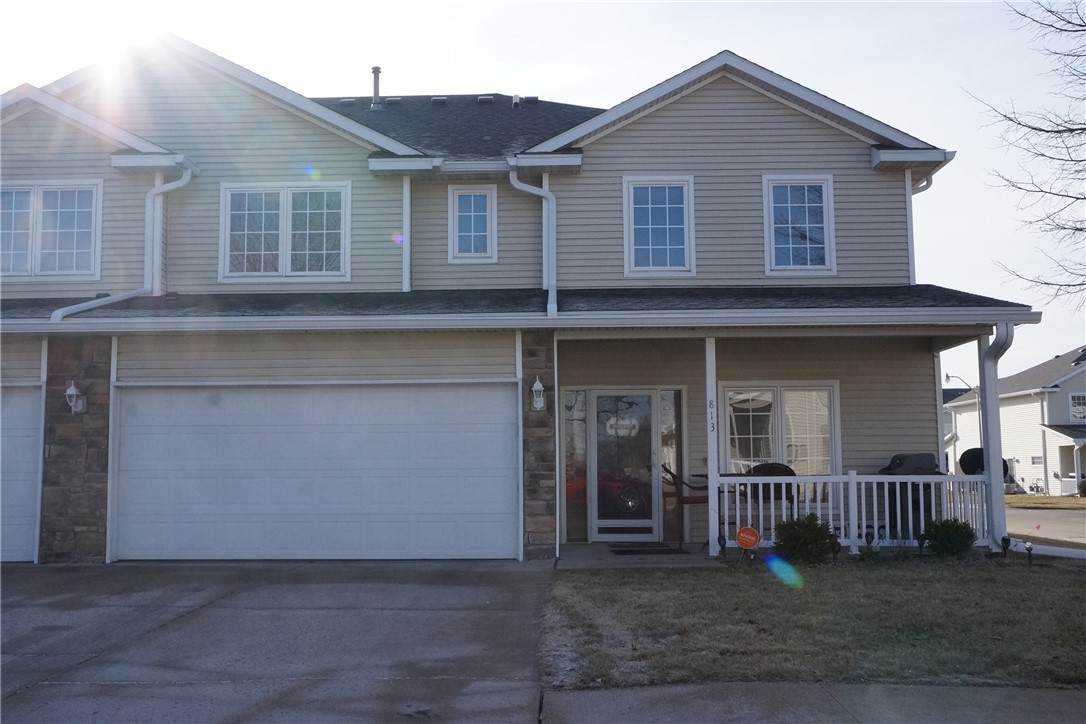 813 Red Hawk Way - Photo 1