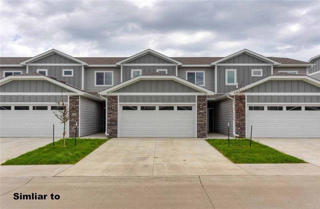 211 Greenway Place - Photo 1