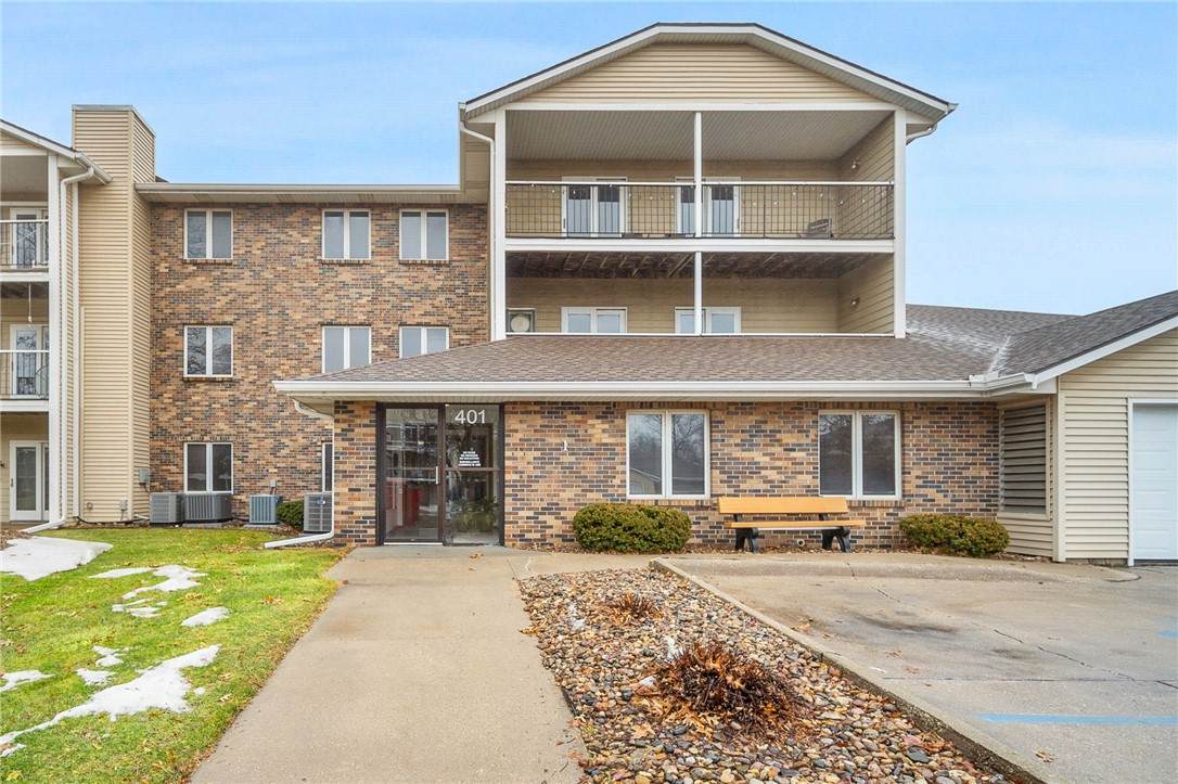 401 Delaware Avenue - Photo 1